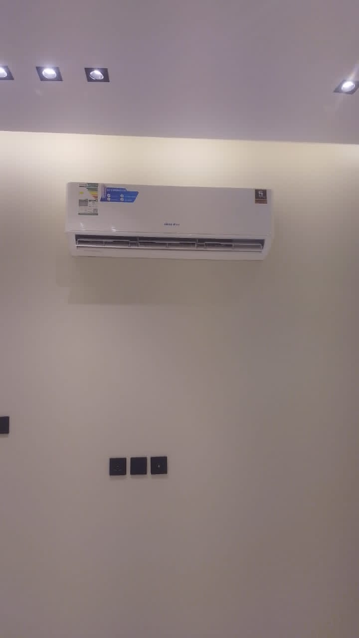 تثبيت مكثف التكييف بالواجهة الخارجية - الطائف